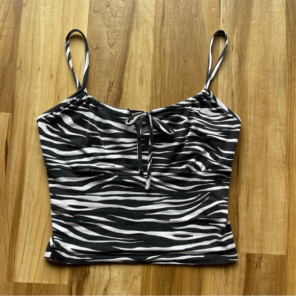 Brandy Melville zebra print bow front tank top - Picture 1 of 3